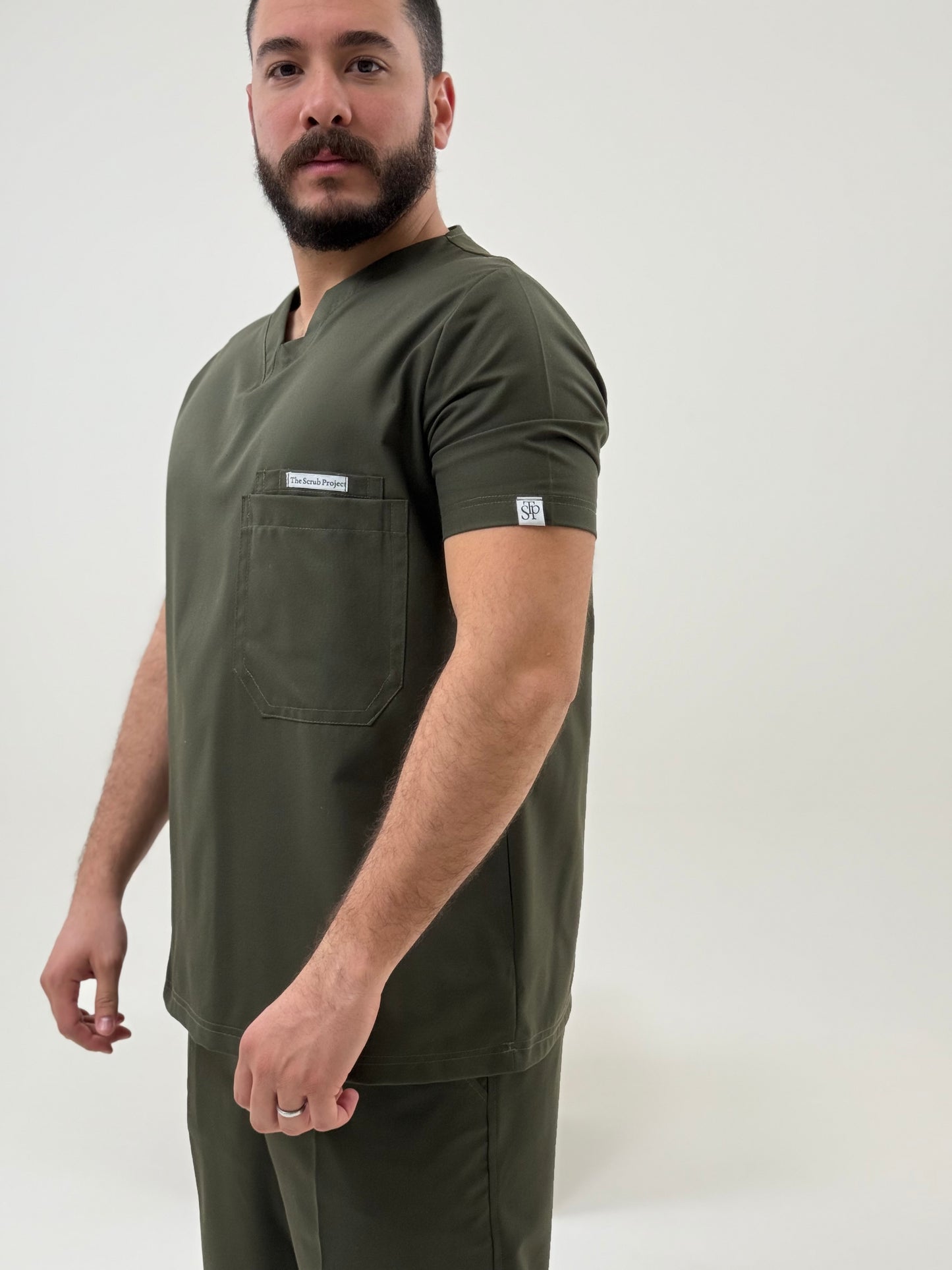 زي طبي أخضر عسكري