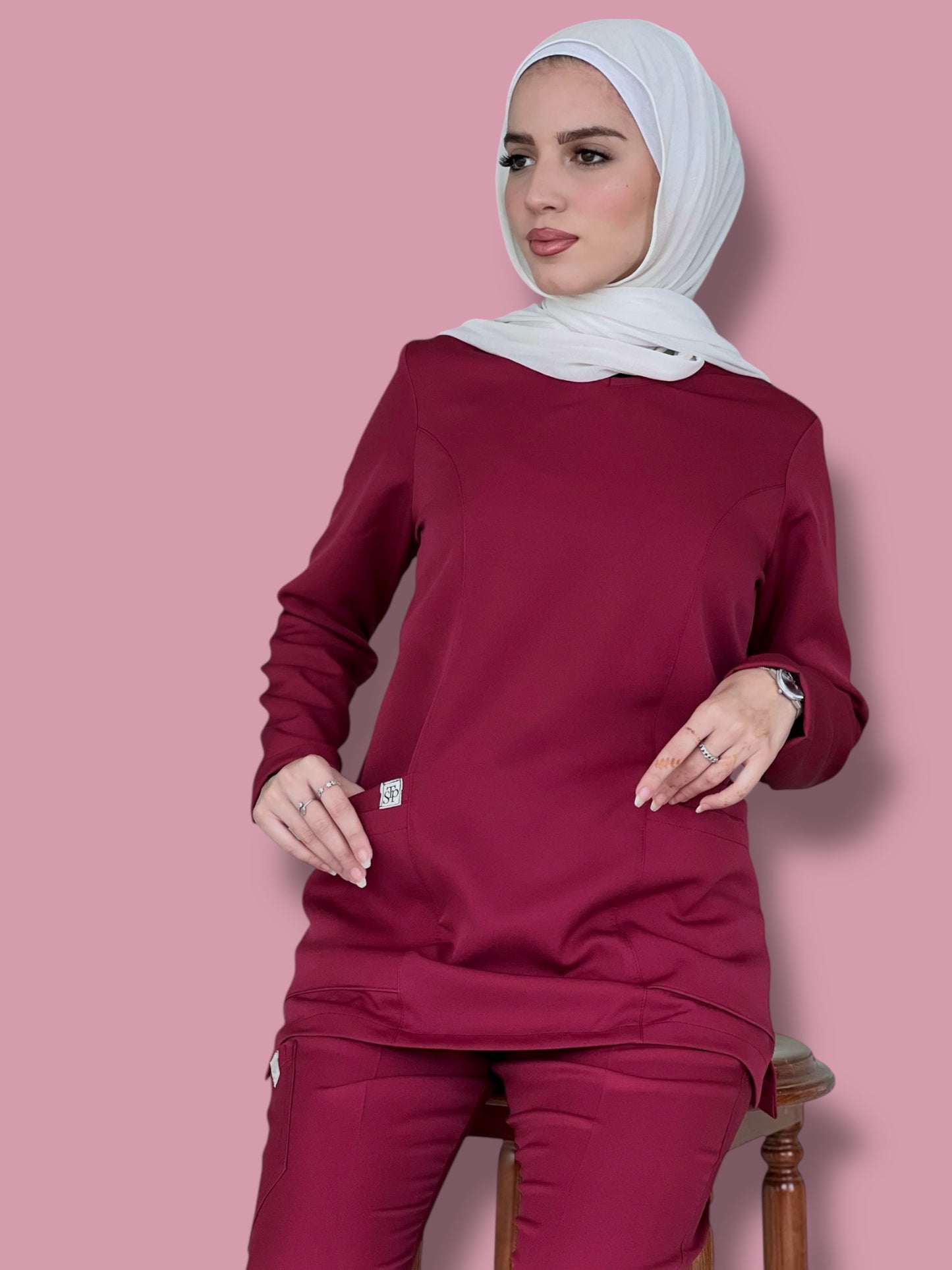 سكراب خمري بأكمام طويلة