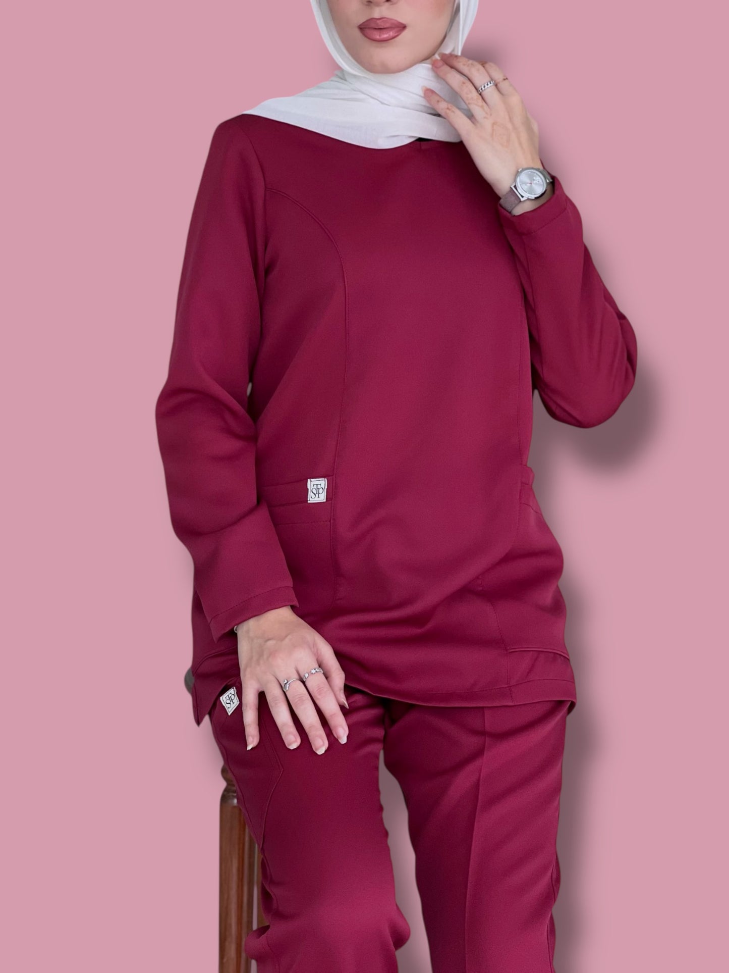 سكراب خمري بأكمام طويلة