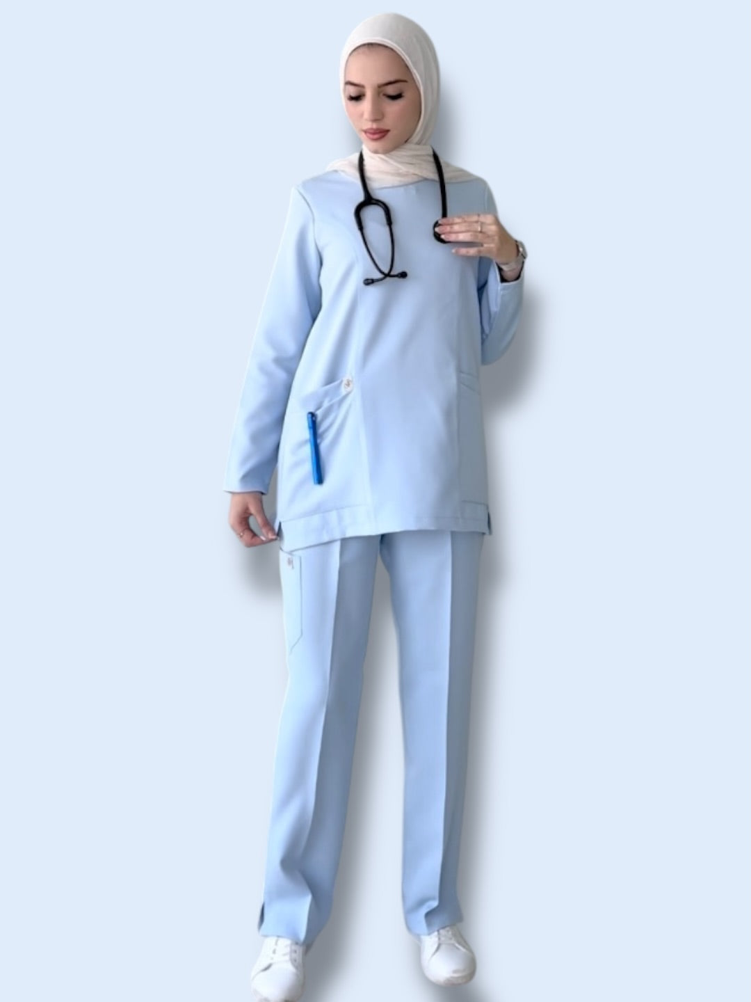 سكراب ازرق سماوي بأكمام طويلة