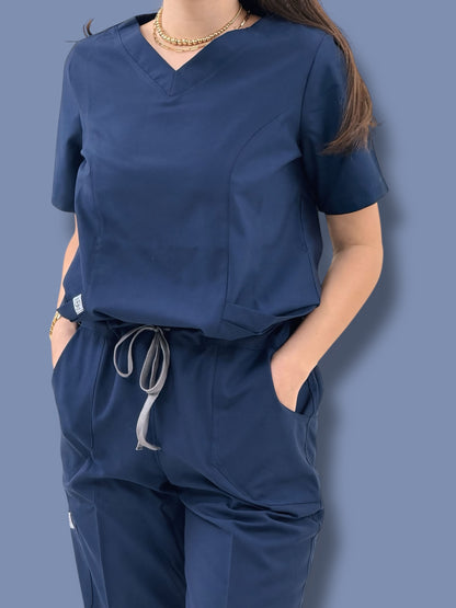 زي طبي كلاسيكي أزرق داكن+